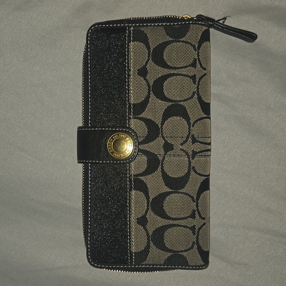 Coach Signature Black and Gray Vintage Wallet